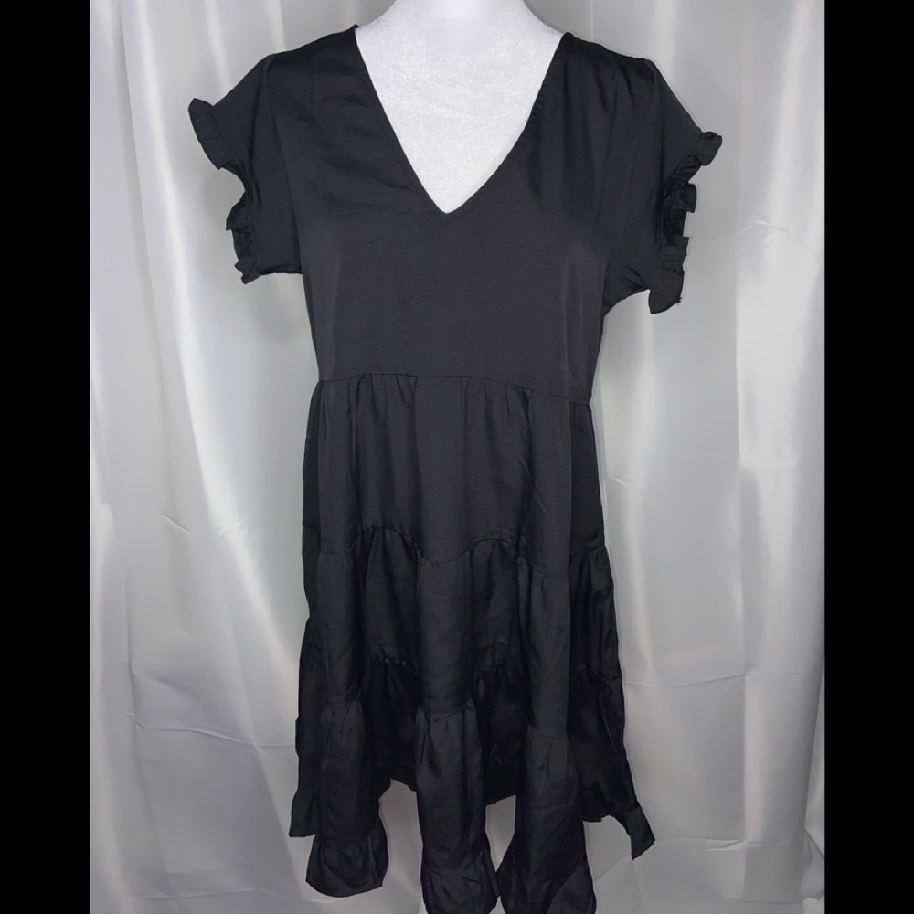 Style House Chic Black Tiered Midi Dress Size M 92% Polyester, Puff Ruffles NWT